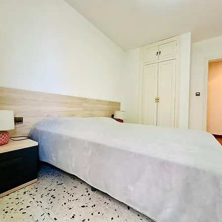 Global Immo 7006 Llotja 2 1-a Appartement *